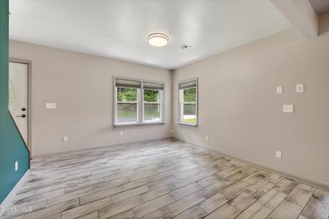162 Clamsteam Road Halfmoon NY 12065