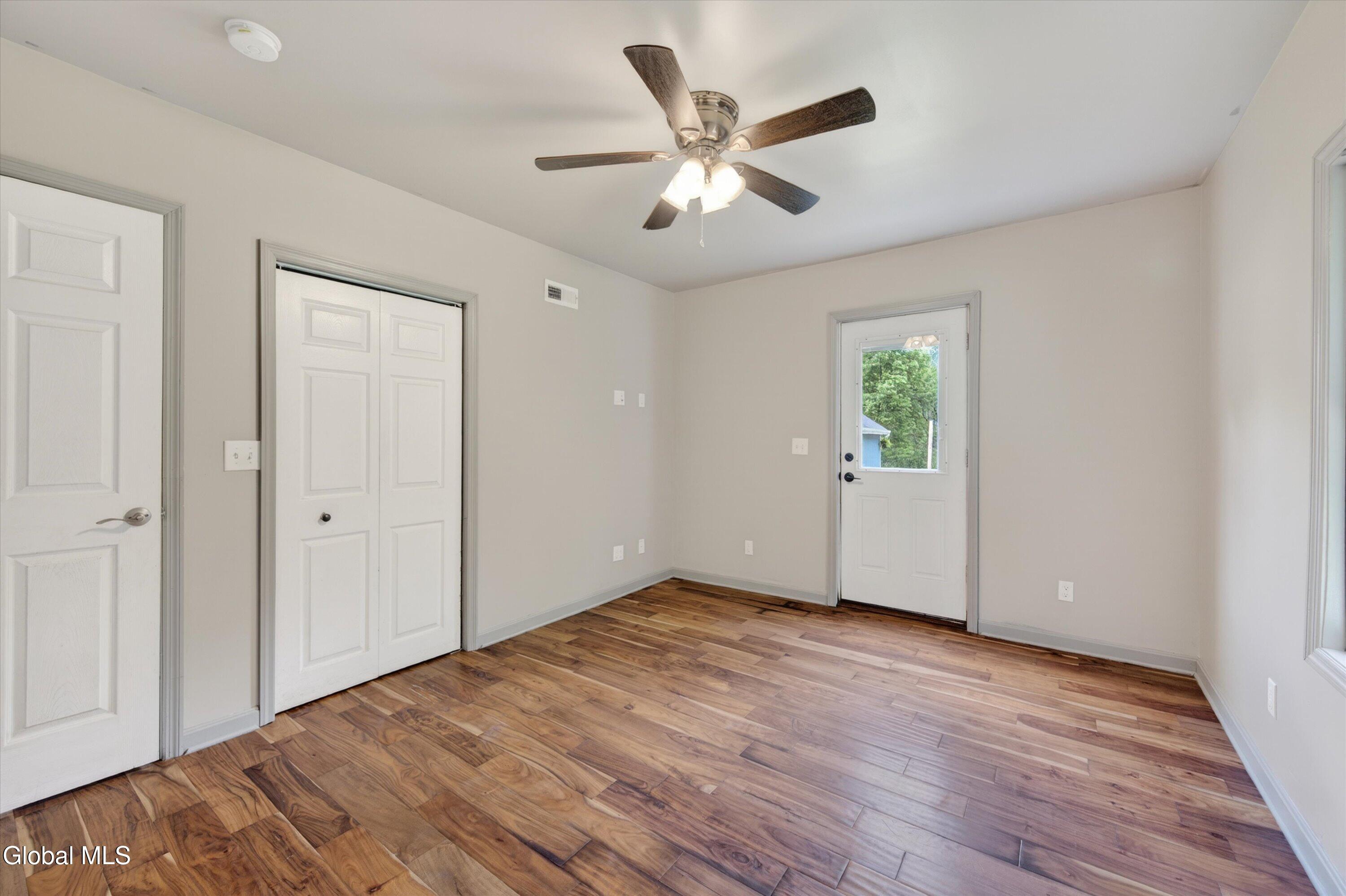 162 Clamsteam Road Halfmoon NY 12065