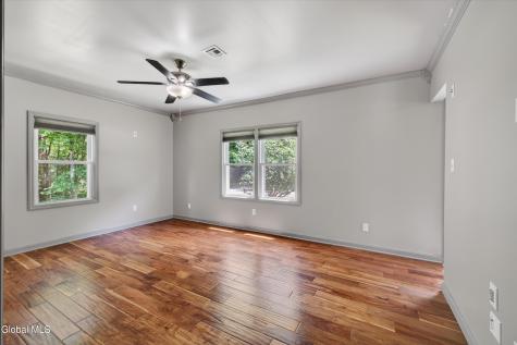 162 Clamsteam Road Halfmoon NY 12065