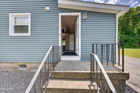 162 Clamsteam Road Halfmoon NY 12065