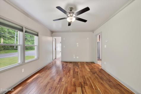 162 Clamsteam Road Halfmoon NY 12065
