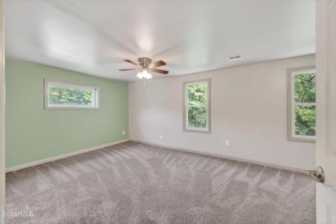 162 Clamsteam Road Halfmoon NY 12065
