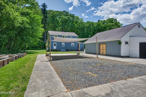 162 Clamsteam Road Halfmoon NY 12065