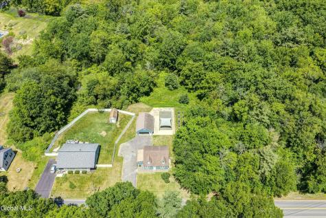 162 Clamsteam Road Halfmoon NY 12065