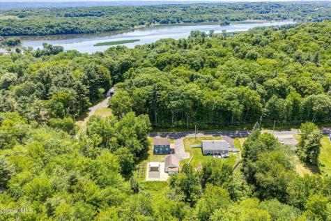 162 Clamsteam Road Halfmoon NY 12065