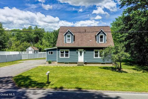 162 Clamsteam Road Halfmoon NY 12065