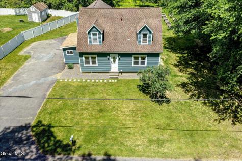 162 Clamsteam Road Halfmoon NY 12065