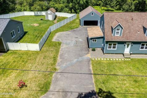 162 Clamsteam Road Halfmoon NY 12065