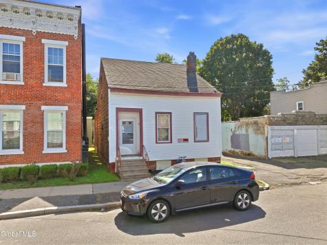 30 Cortland Place Albany NY 12211