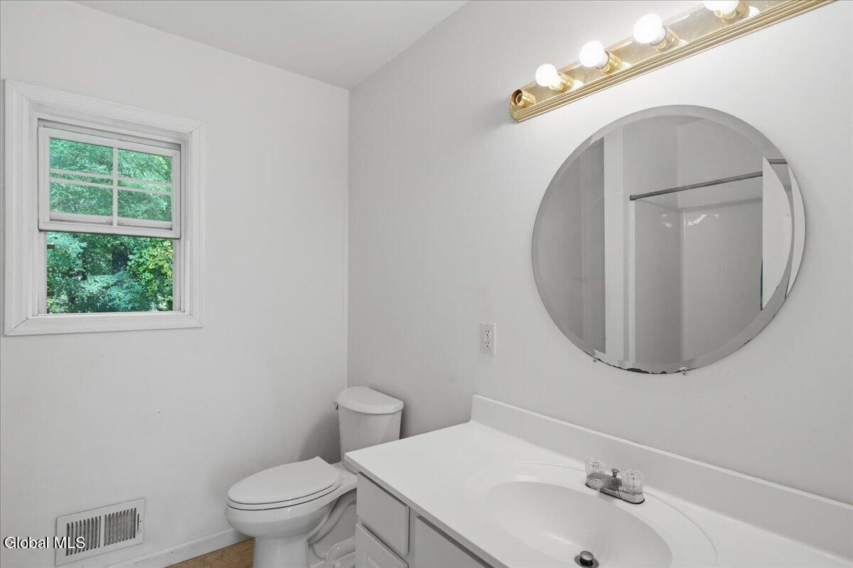 1731 River Road Selkirk NY 12158