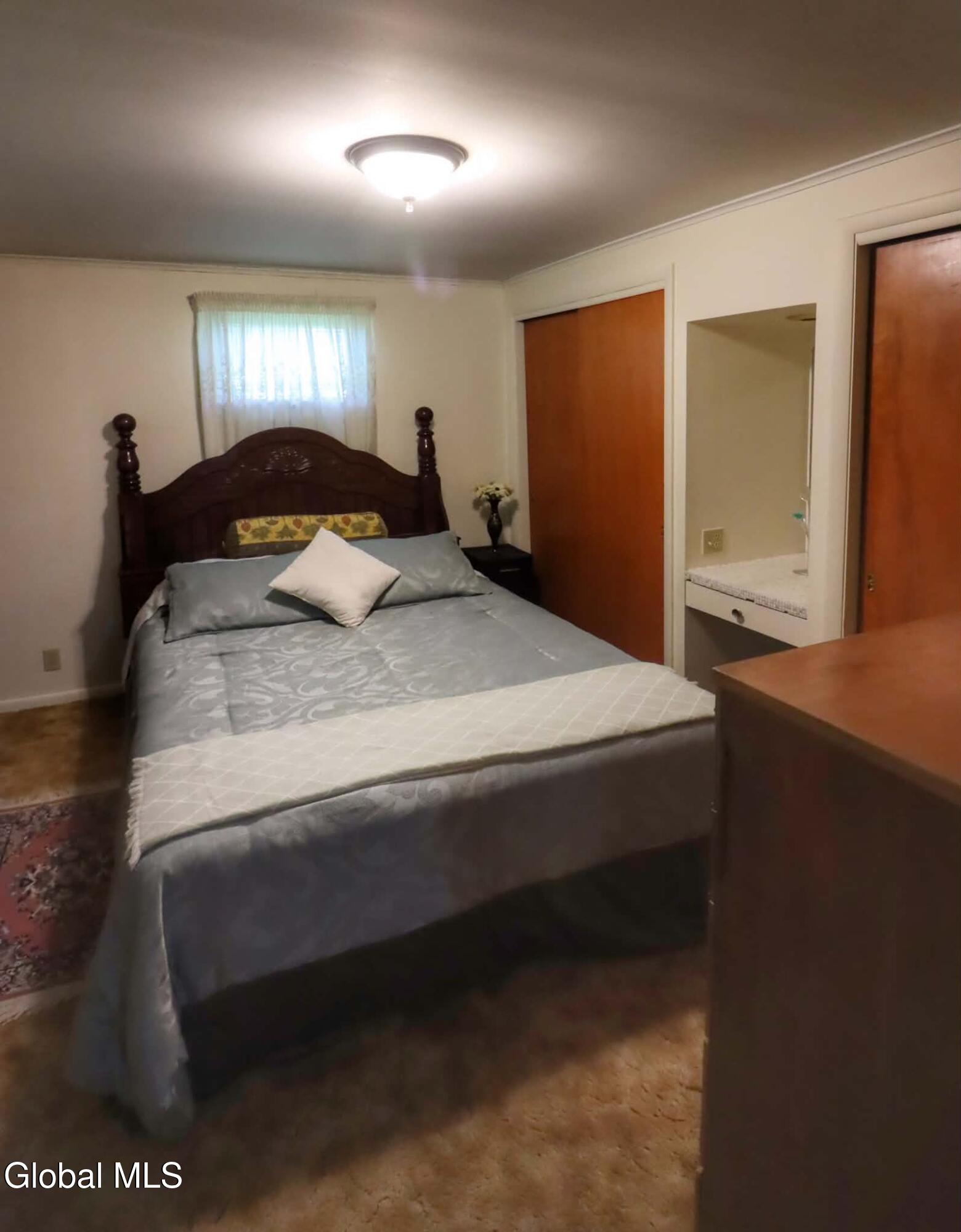 3 Nellis Avenue Johnstown NY 12095