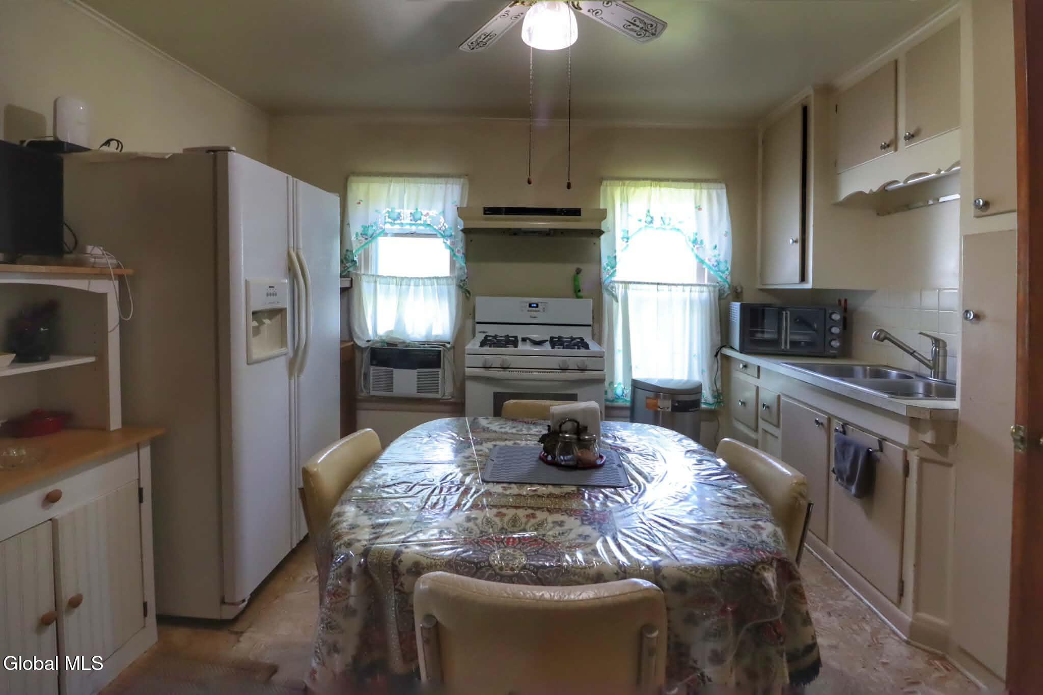 3 Nellis Avenue Johnstown NY 12095