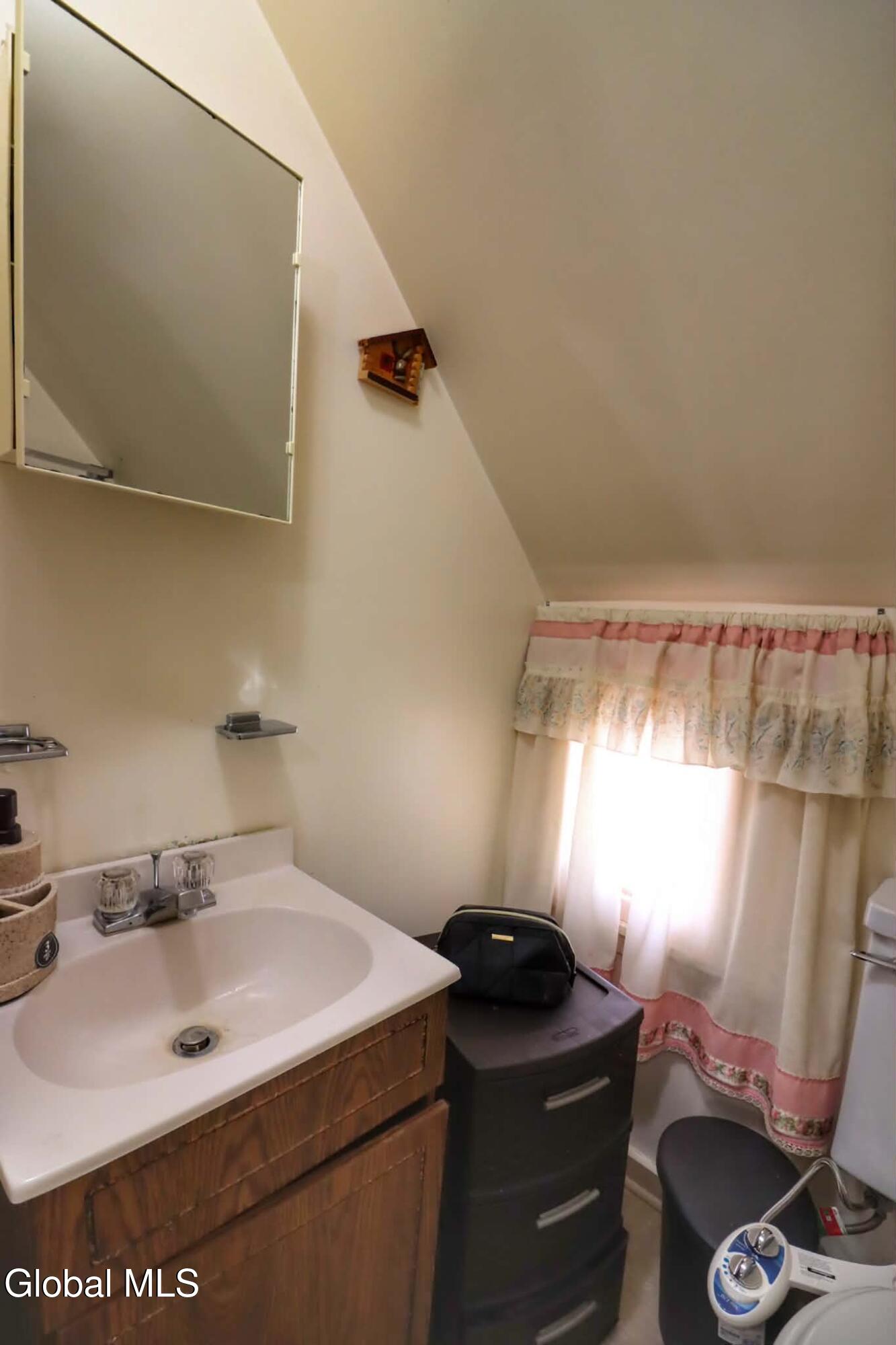 3 Nellis Avenue Johnstown NY 12095