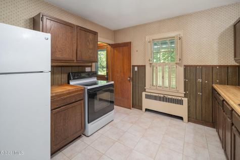 122 Clinton Circle Cobleskill NY 12043