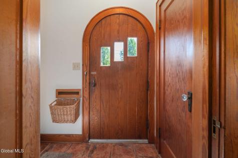 122 Clinton Circle Cobleskill NY 12043