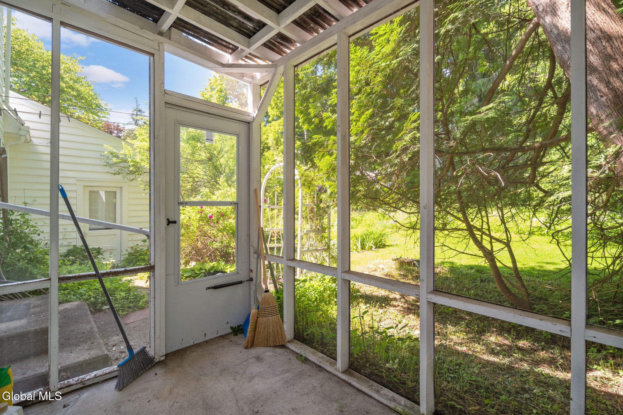 122 Clinton Circle Cobleskill NY 12043