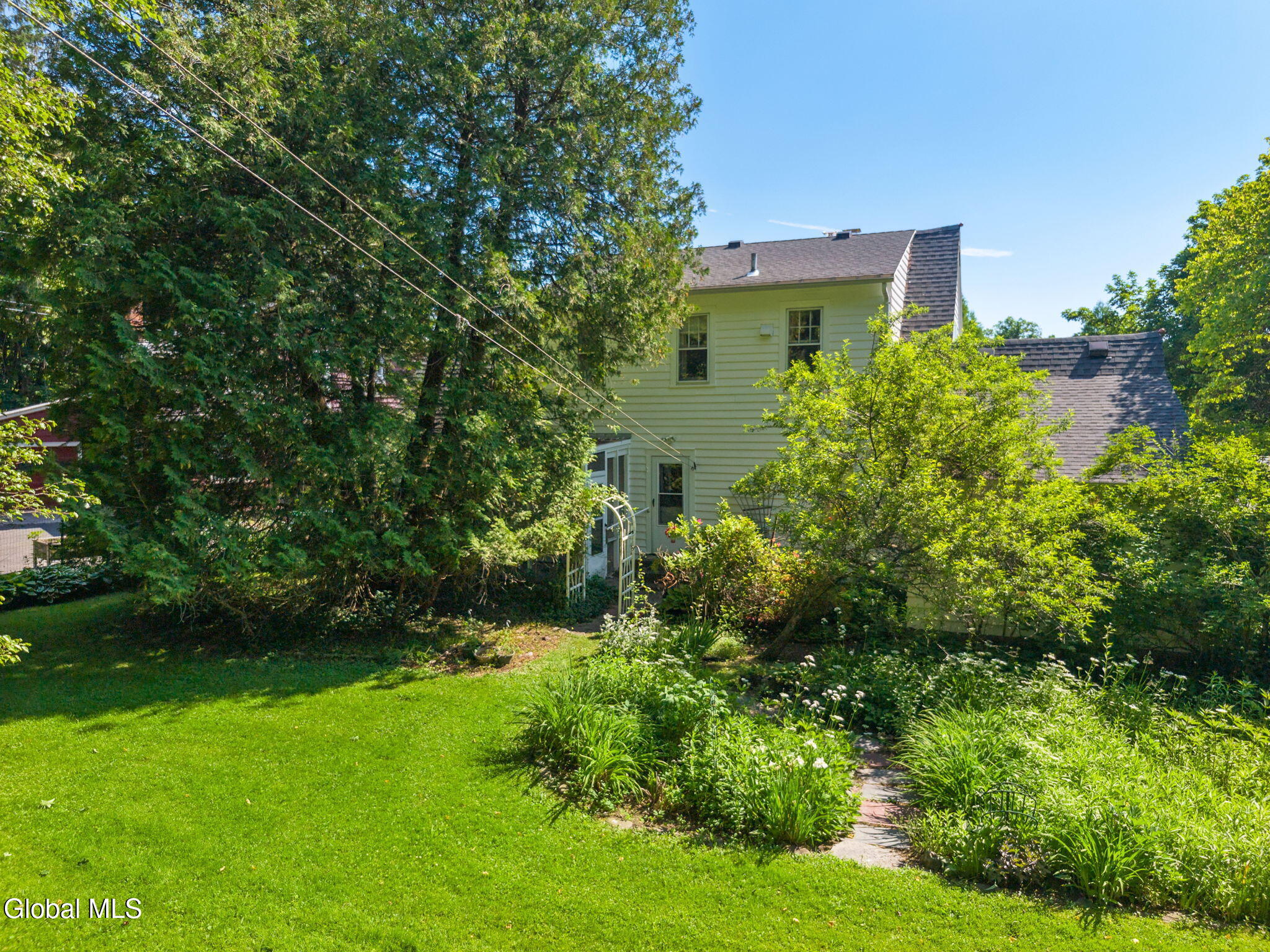 122 Clinton Circle Cobleskill NY 12043