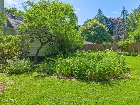 122 Clinton Circle Cobleskill NY 12043