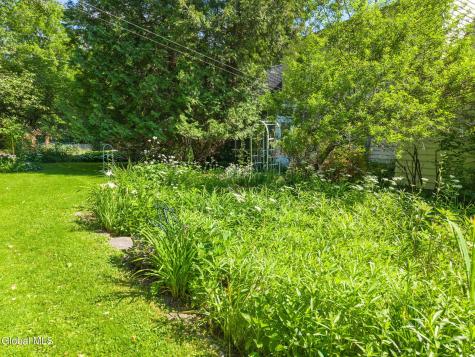 122 Clinton Circle Cobleskill NY 12043