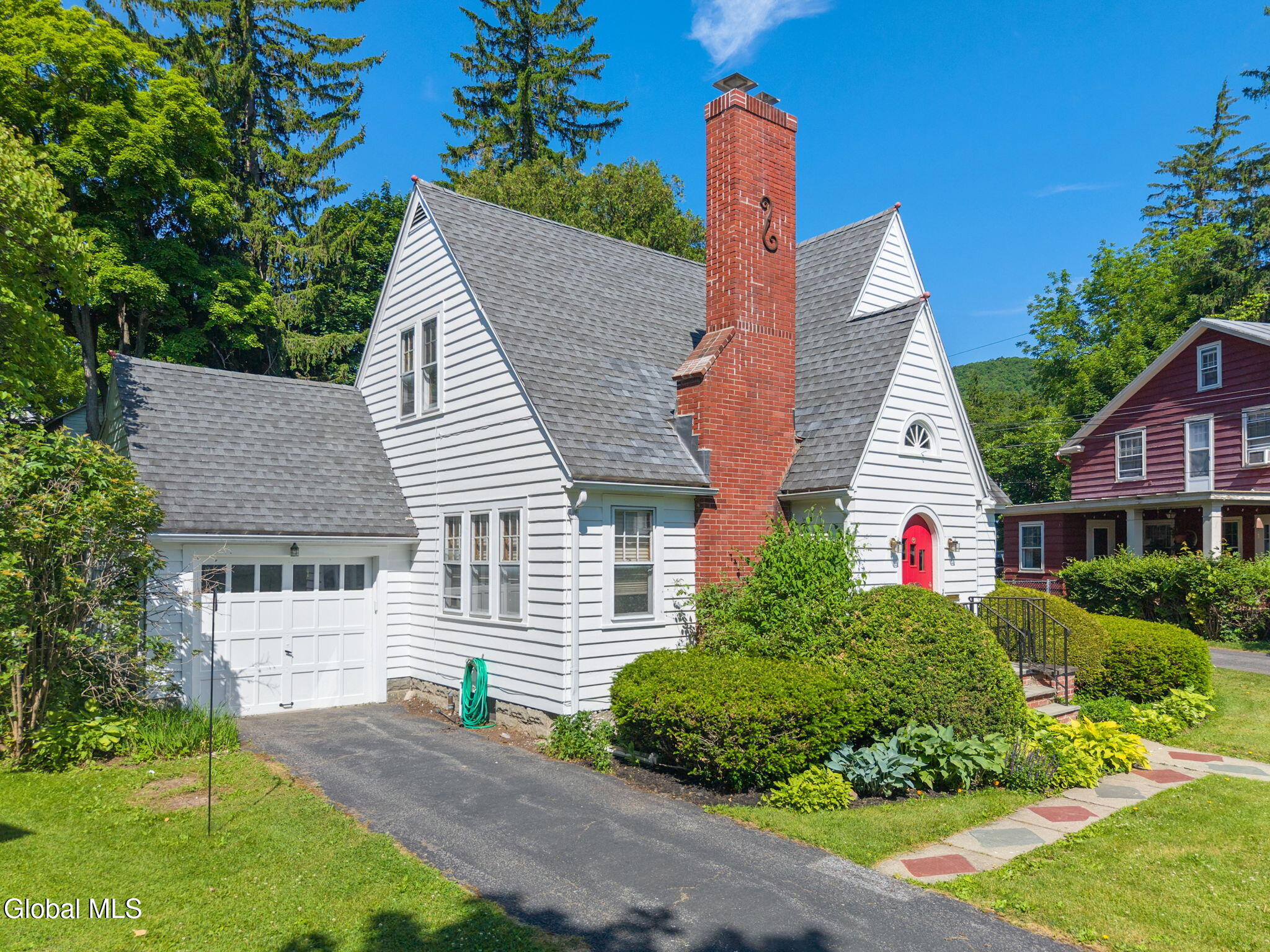 122 Clinton Circle Cobleskill NY 12043