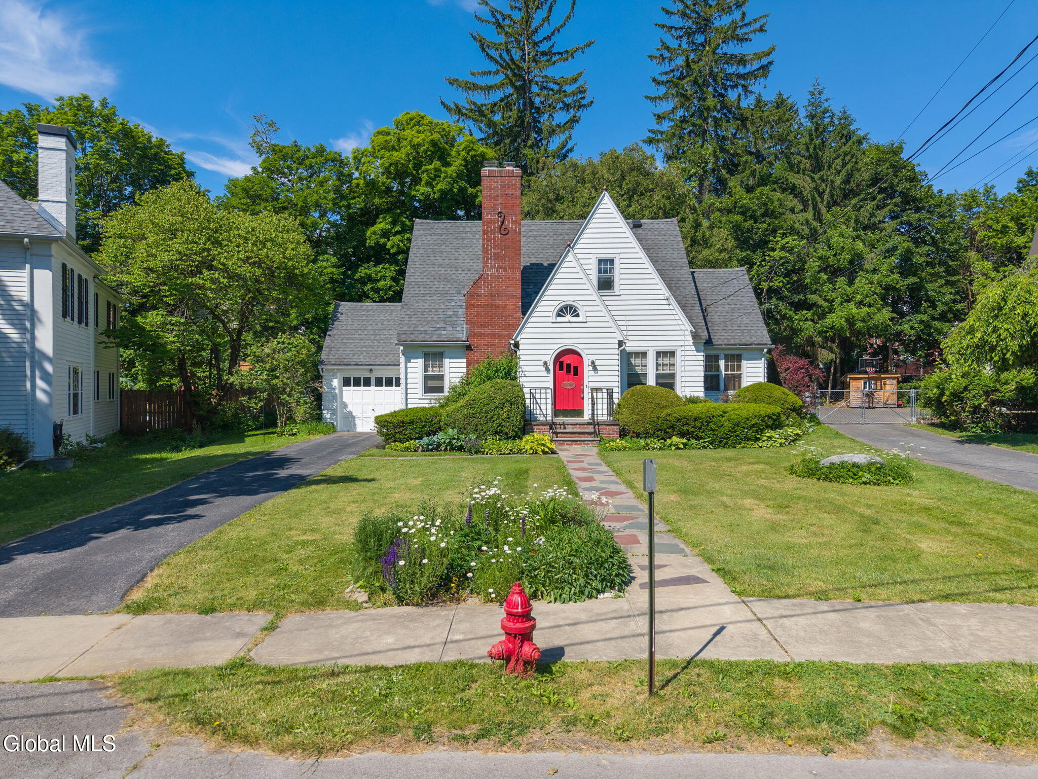 122 Clinton Circle Cobleskill NY 12043