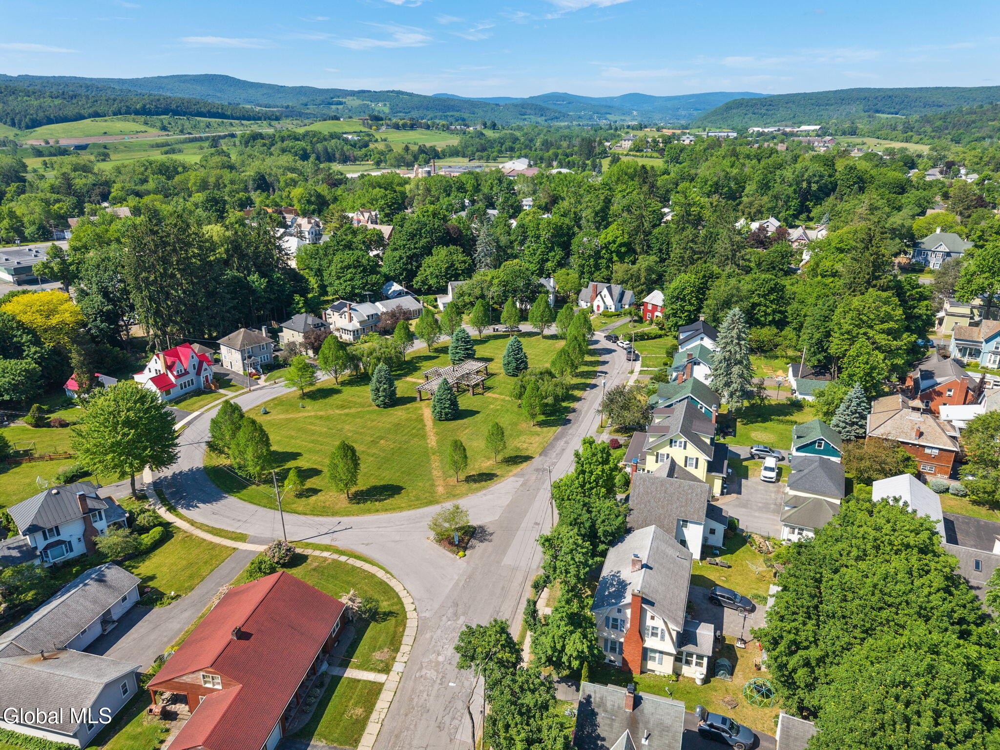 122 Clinton Circle Cobleskill NY 12043