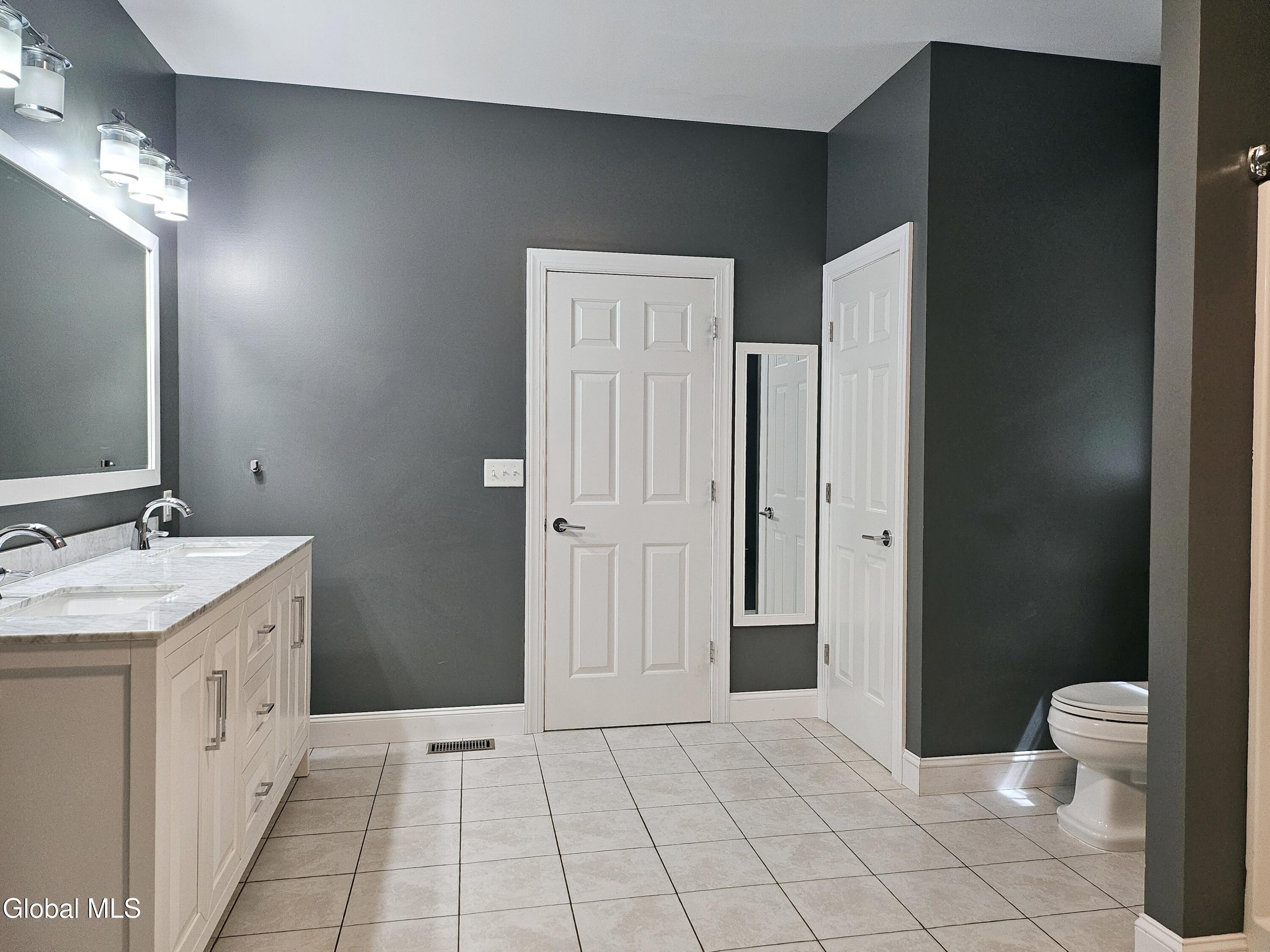 29 Barrington Drive Gansevoort NY 12831
