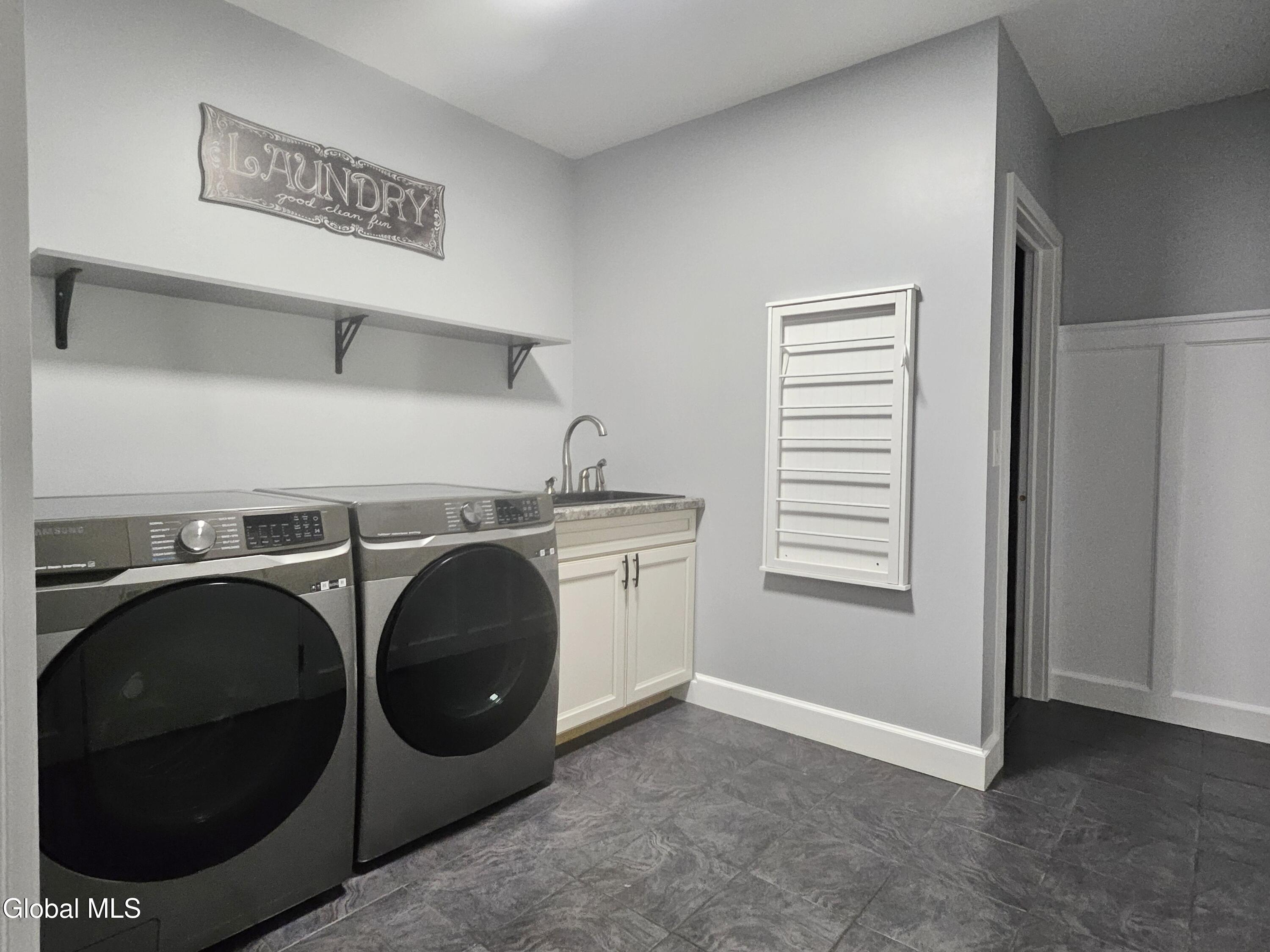 29 Barrington Drive Gansevoort NY 12831