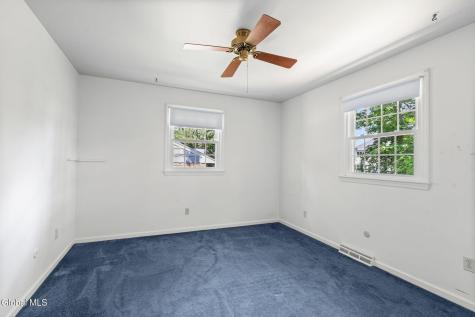 16 Salem Road Delmar NY 12054
