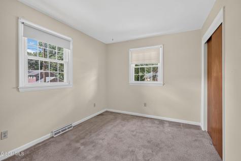 16 Salem Road Delmar NY 12054
