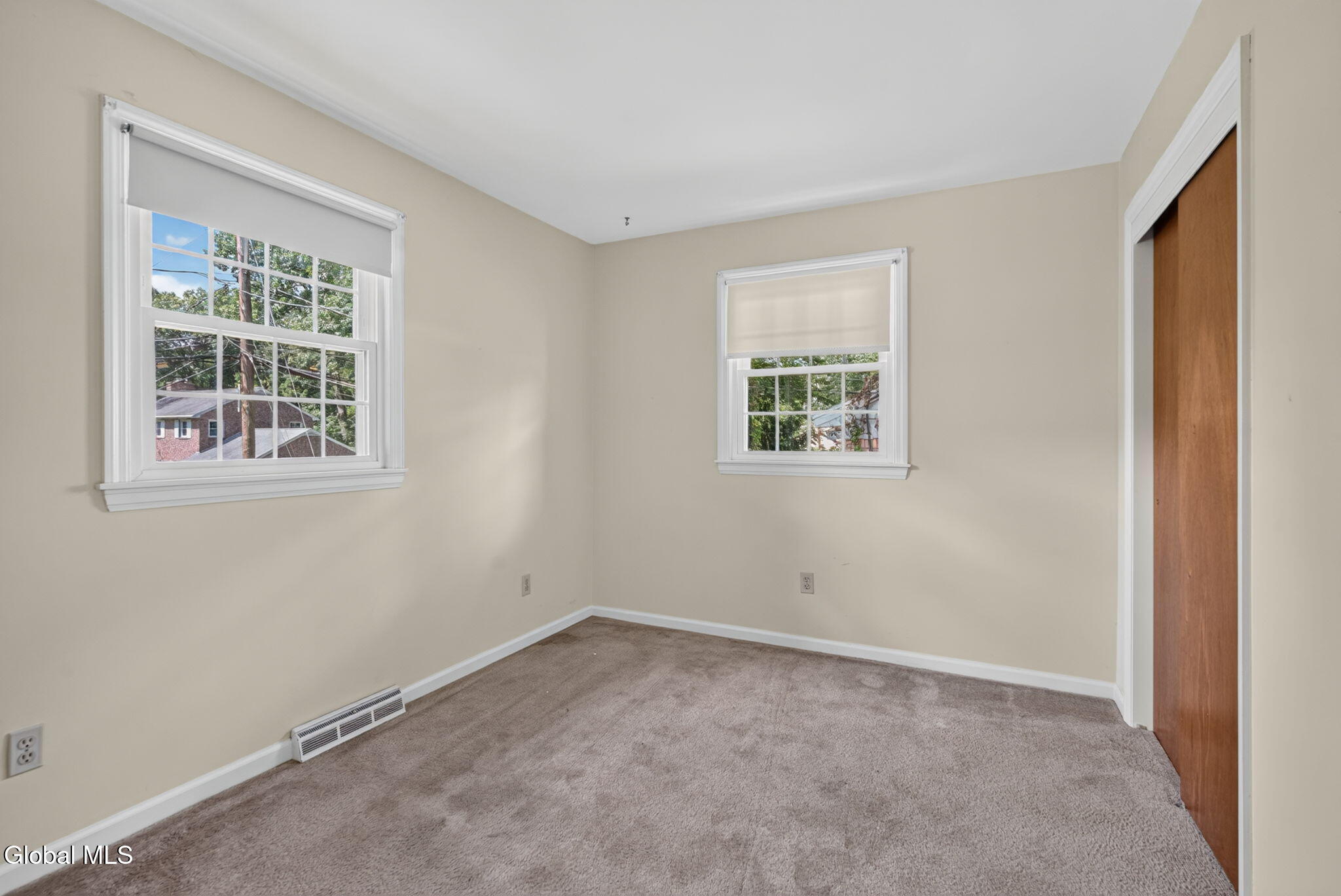 16 Salem Road Delmar NY 12054