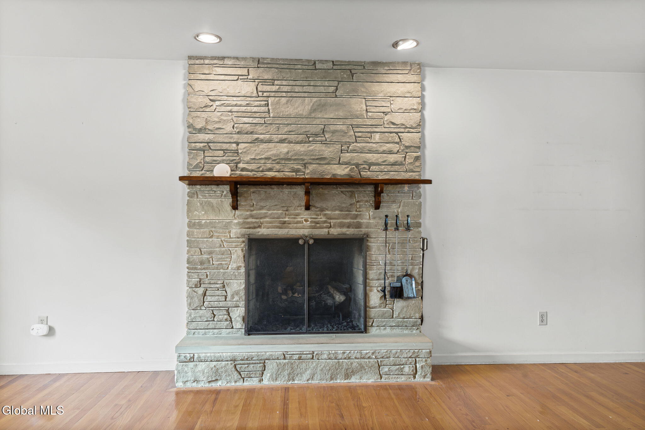 16 Salem Road Delmar NY 12054