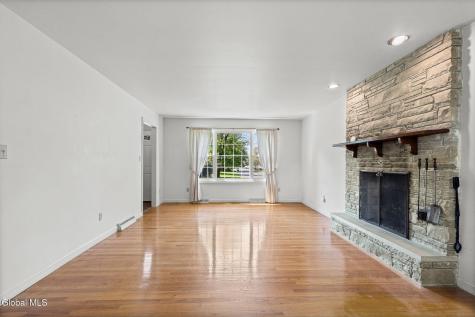 16 Salem Road Delmar NY 12054