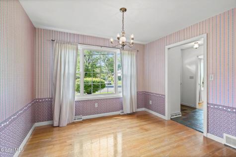 16 Salem Road Delmar NY 12054