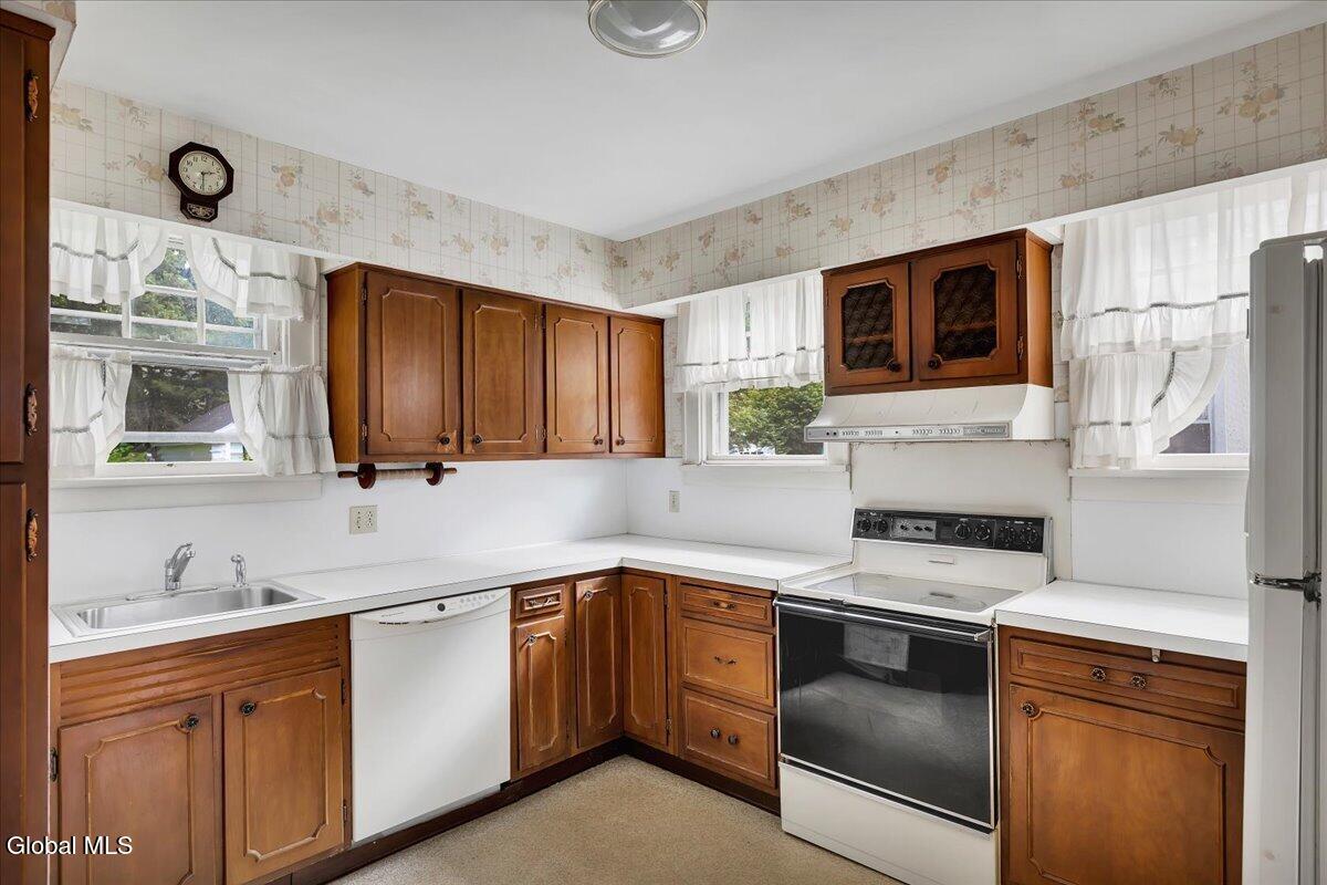 213 Euclid Avenue Albany NY 12208