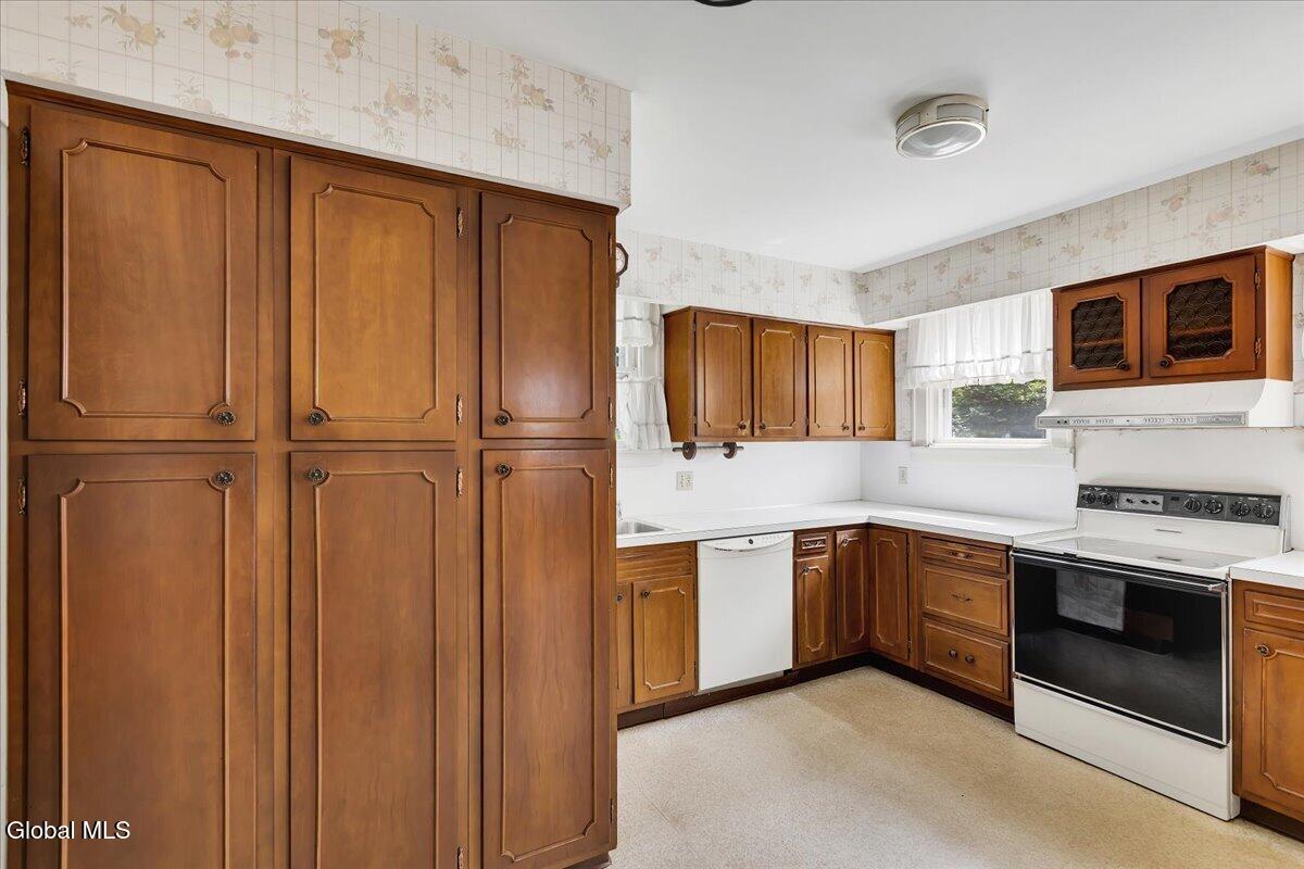 213 Euclid Avenue Albany NY 12208
