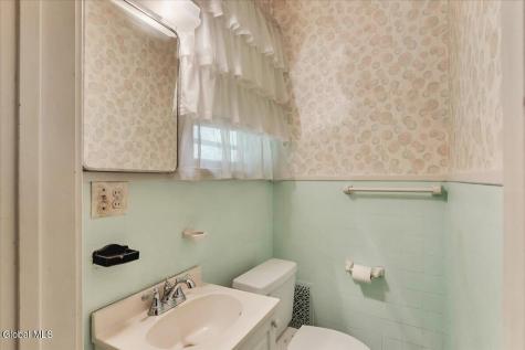 213 Euclid Avenue Albany NY 12208
