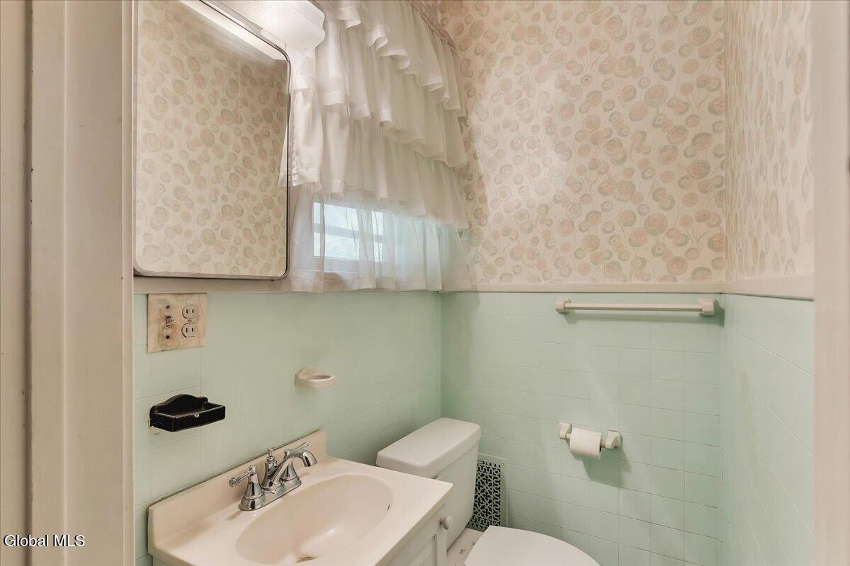 213 Euclid Avenue Albany NY 12208