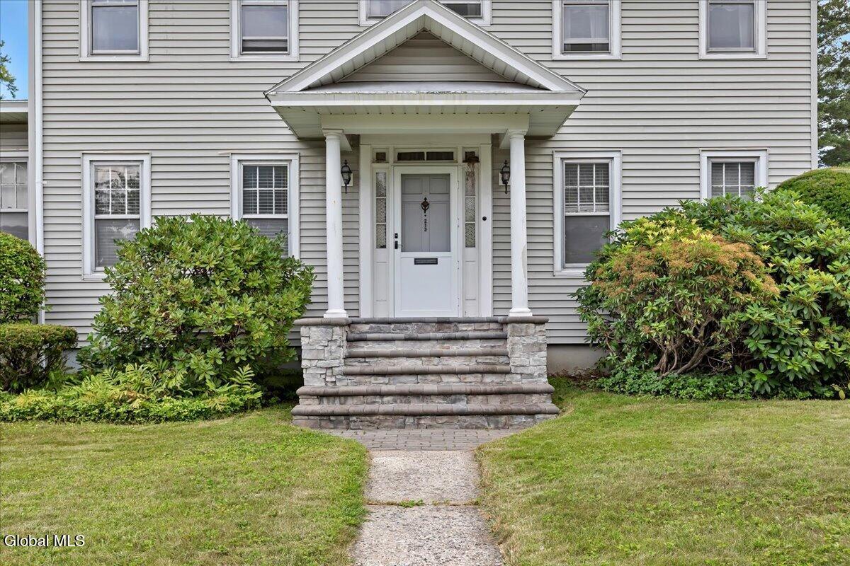 213 Euclid Avenue Albany NY 12208