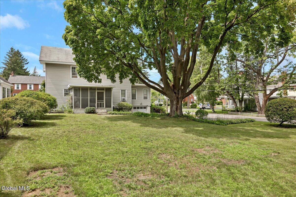 213 Euclid Avenue Albany NY 12208