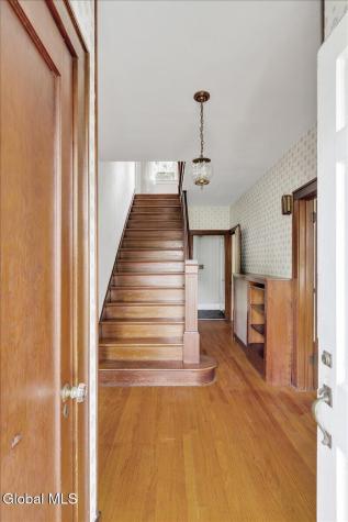 213 Euclid Avenue Albany NY 12208
