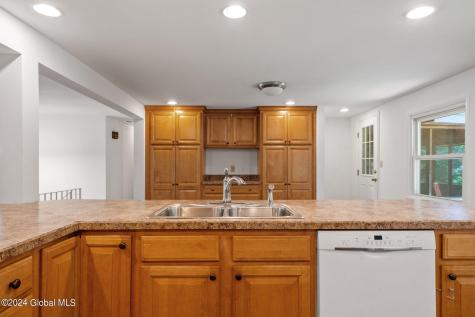 7 Harvest Drive Schenectady NY 12302