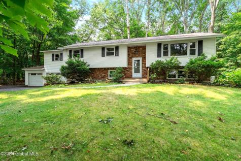 7 Harvest Drive Schenectady NY 12302
