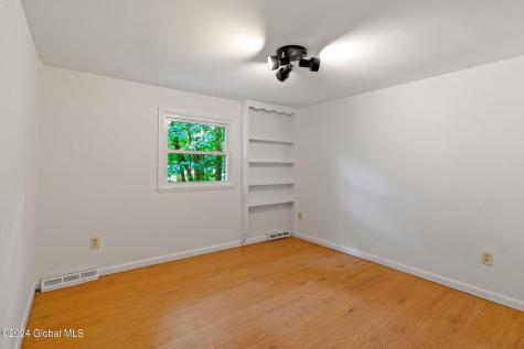 7 Harvest Drive Schenectady NY 12302