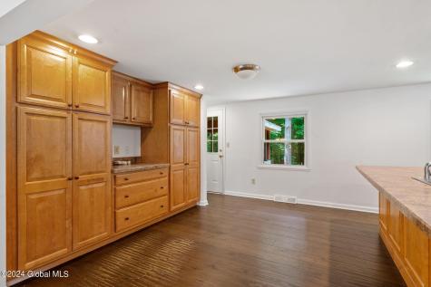 7 Harvest Drive Schenectady NY 12302