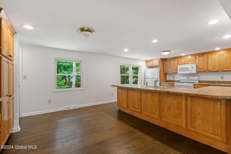 7 Harvest Drive Schenectady NY 12302