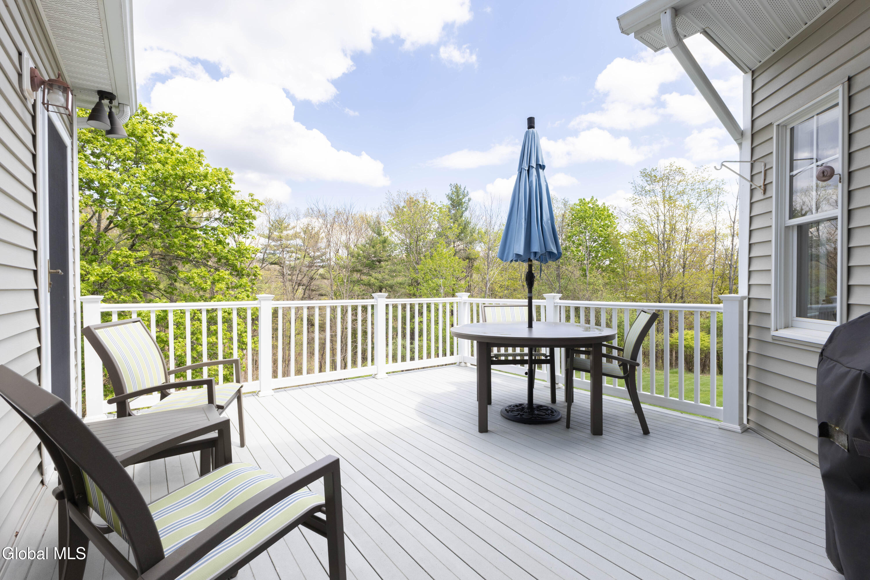 24 Brinker Way Loudonville NY 12211