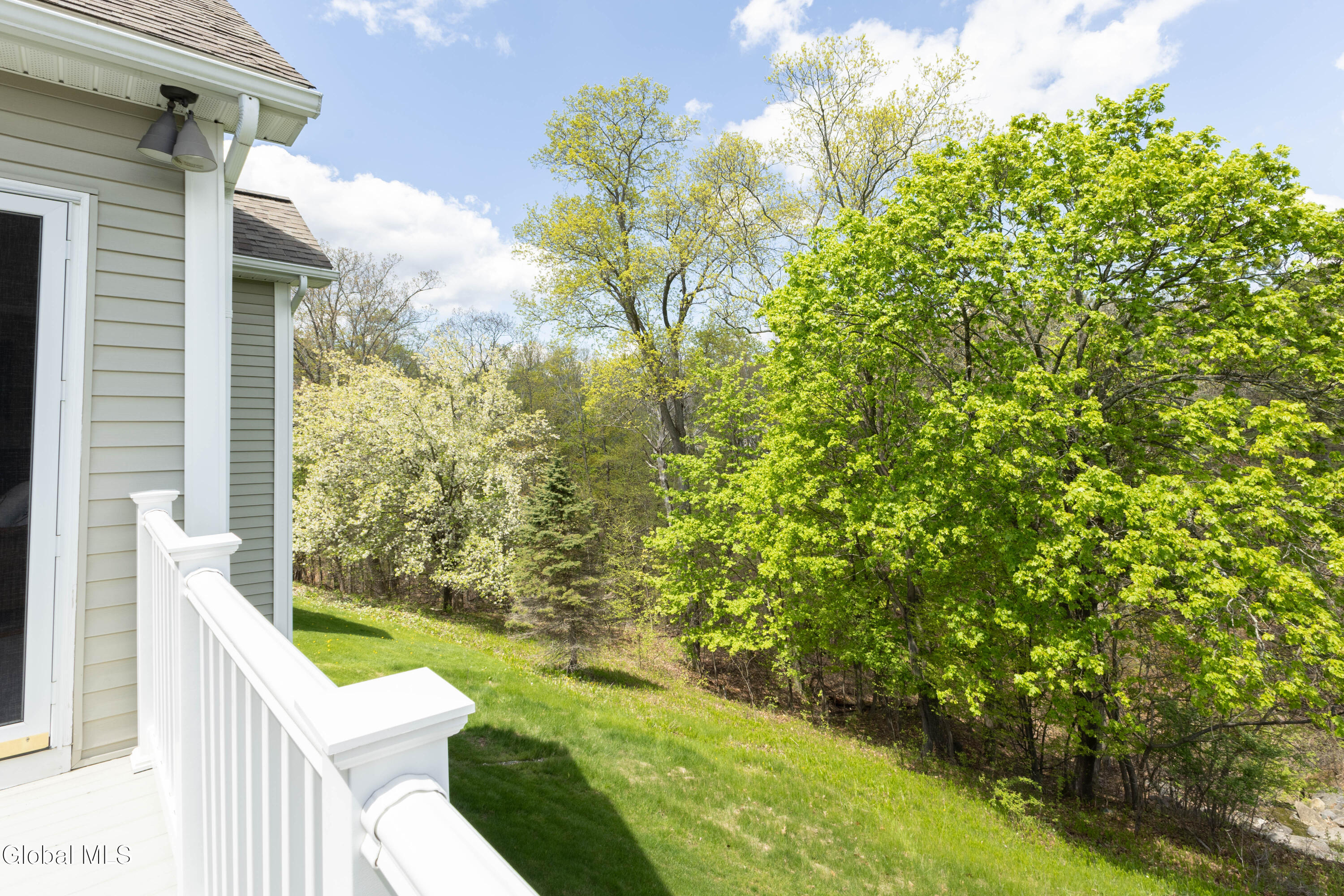 24 Brinker Way Loudonville NY 12211