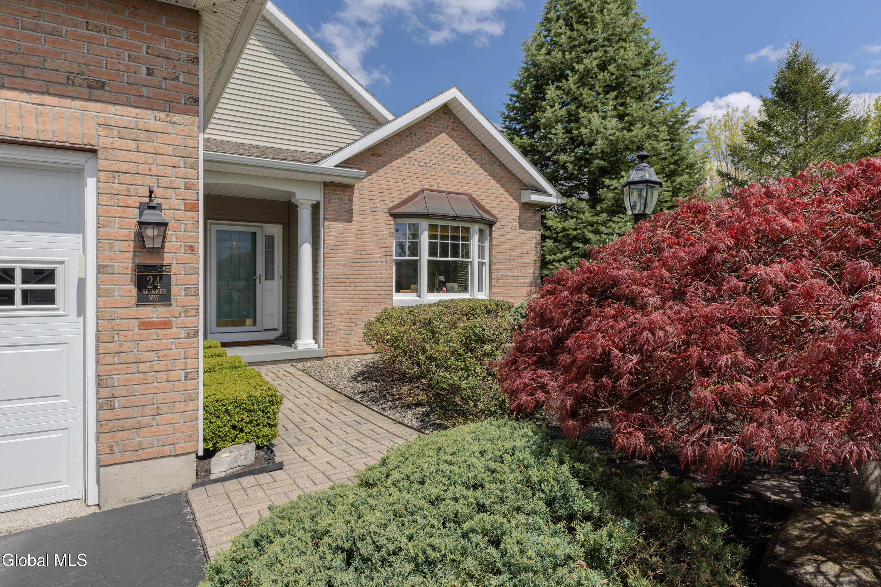 24 Brinker Way Loudonville NY 12211