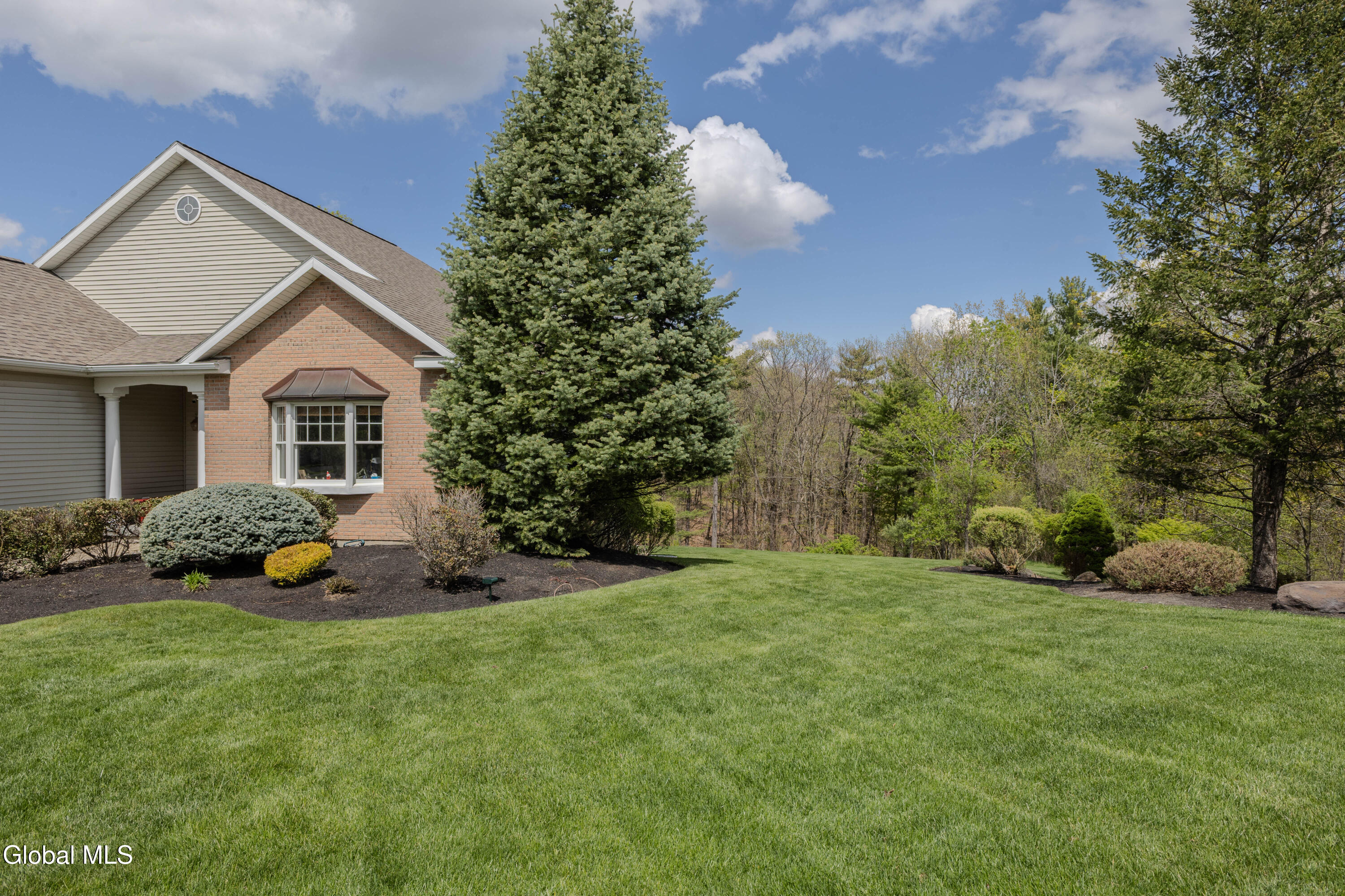 24 Brinker Way Loudonville NY 12211